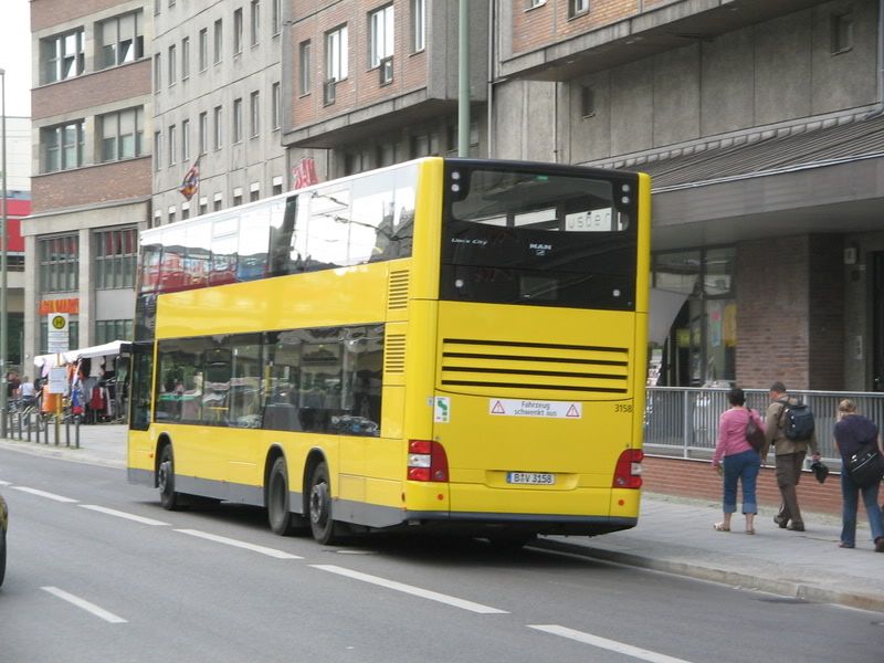 MAN 3 axle bus in Berlin (another view)