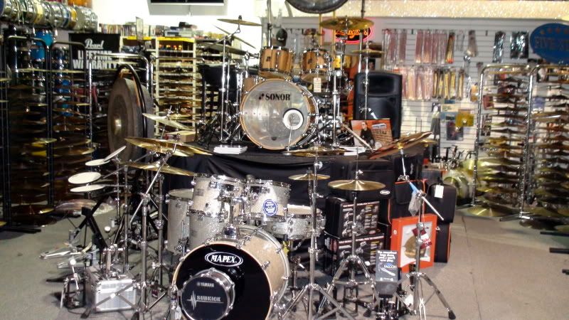 Check out this drum shop. Whoa! - DRUMMERWORLD OFFICIAL DISCUSSION FORUM