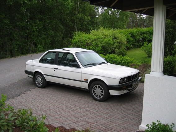 BMW_320_89044.jpg