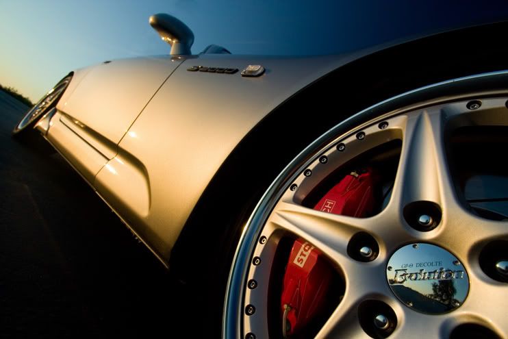 IMAGE: http://i9.photobucket.com/albums/a57/HunterEz/20060809RevJunkyPhotoshoot/IMG_0106-01.jpg