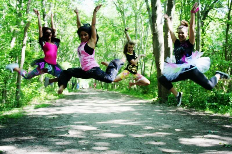 IMAGE: http://i9.photobucket.com/albums/a59/dancinmyazoff/4b34d365.jpg