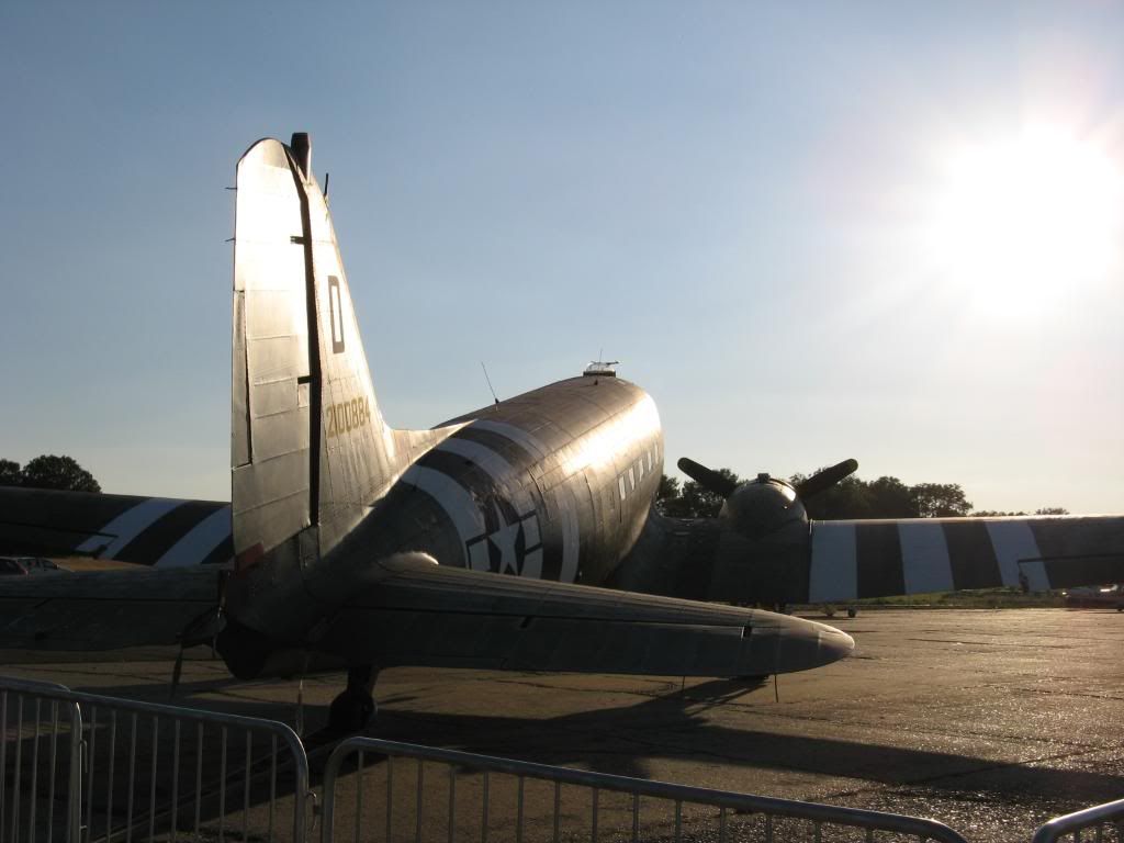 IMAGE: http://i9.photobucket.com/albums/a60/johnrpics/Wings%20and%20Wheels/IMG_1685.jpg