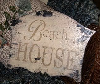 beach house vintage sign