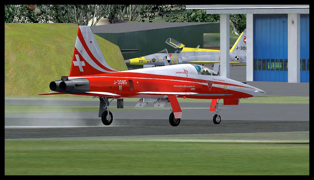 http://i9.photobucket.com/albums/a63/pascalgva/Patrouillesuisse.jpg