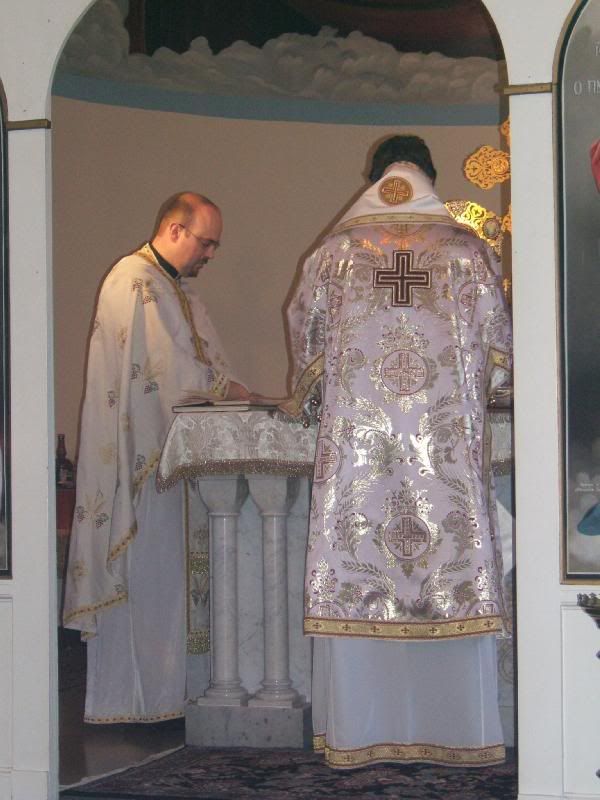 frchristosandbishopNicholas.jpg