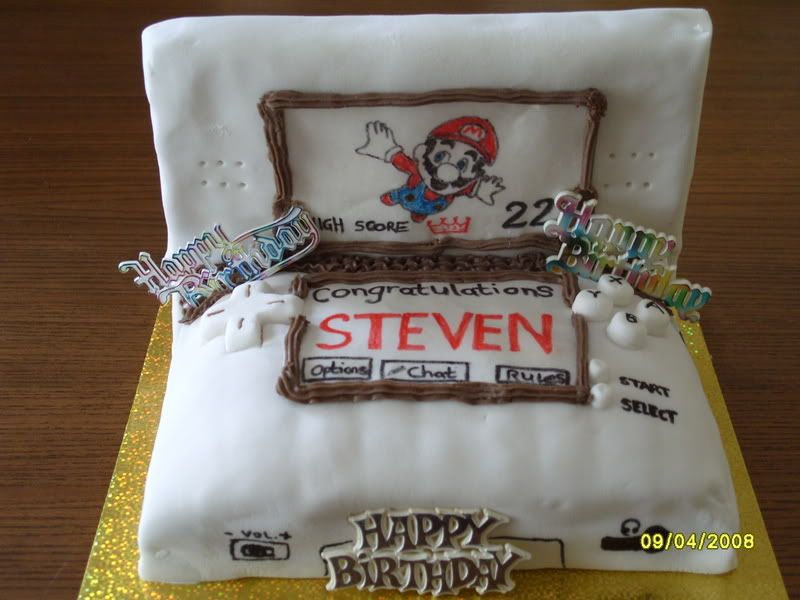 StevensDSlite22ndbdaycake2.jpg