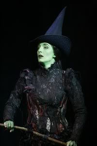 re: Pictures of Julia Murney as Elphaba?