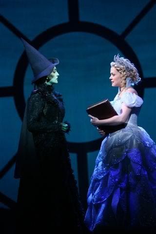 re: Pictures of Julia Murney as Elphaba?