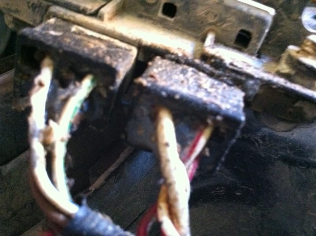 Wires corroded outta Fuse box Mud in My Blood Forum