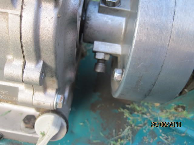 [Linked Image from i9.photobucket.com]