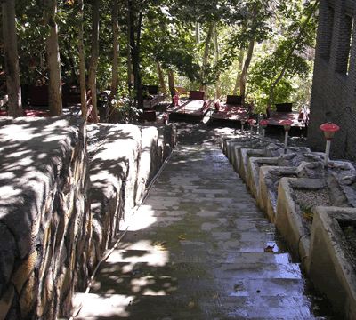 شیشلیک سرای قصر در شاندیز