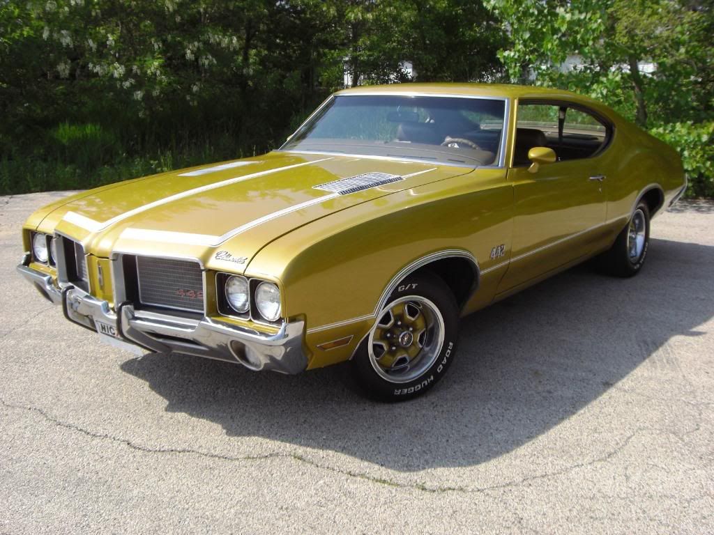 1972Cutlass442Gold003.jpg
