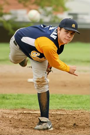 IMAGE: http://i9.photobucket.com/albums/a81/mysiggysnstuff/troy4-27-4.jpg