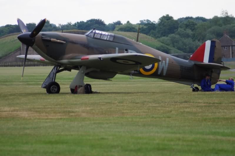 http://i9.photobucket.com/albums/a82/pagen/Cosford%20Air%20Show/sHurricaneR4II8.jpg
