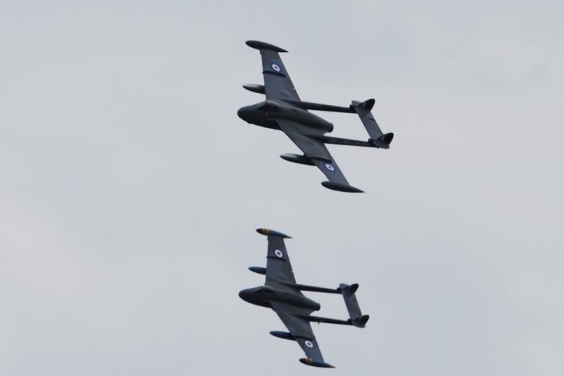http://i9.photobucket.com/albums/a82/pagen/Cosford%20Air%20Show/sVenoms.jpg