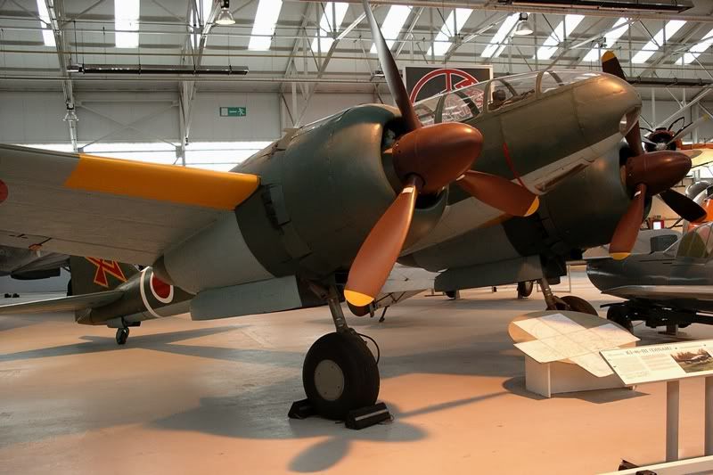 http://i9.photobucket.com/albums/a82/pagen/Cosford/KI-46.jpg