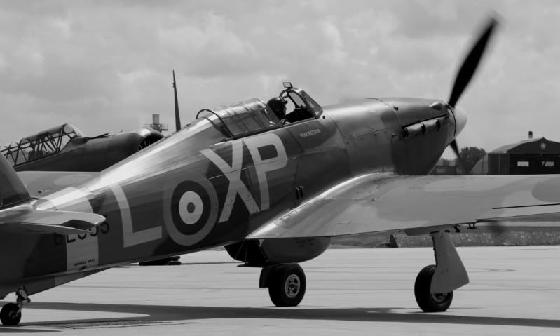 http://i9.photobucket.com/albums/a82/pagen/Yeovilton%2010/Hurricane8.jpg