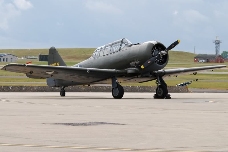 http://i9.photobucket.com/albums/a82/pagen/Yeovilton%2010/harvard.jpg