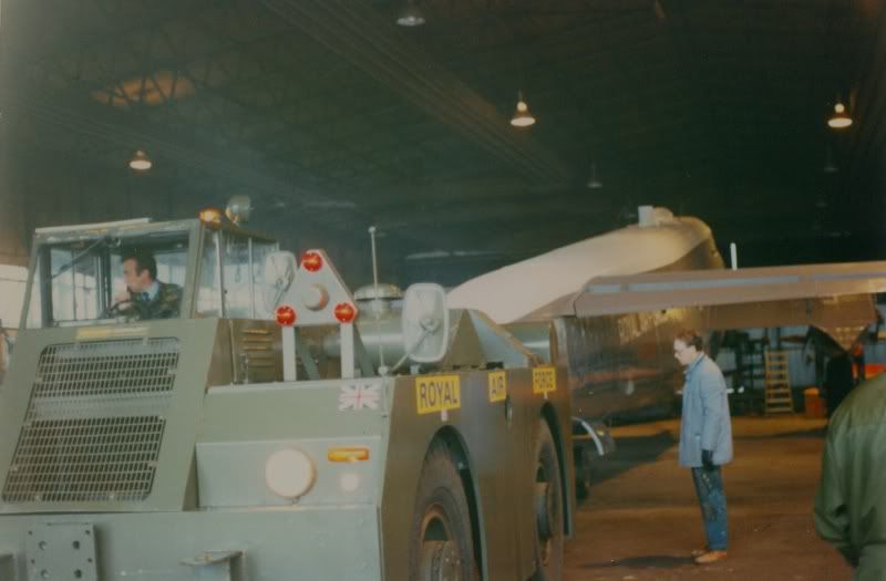 http://i9.photobucket.com/albums/a82/pagen/st%20mawgan%20aircraft/WL795move.jpg
