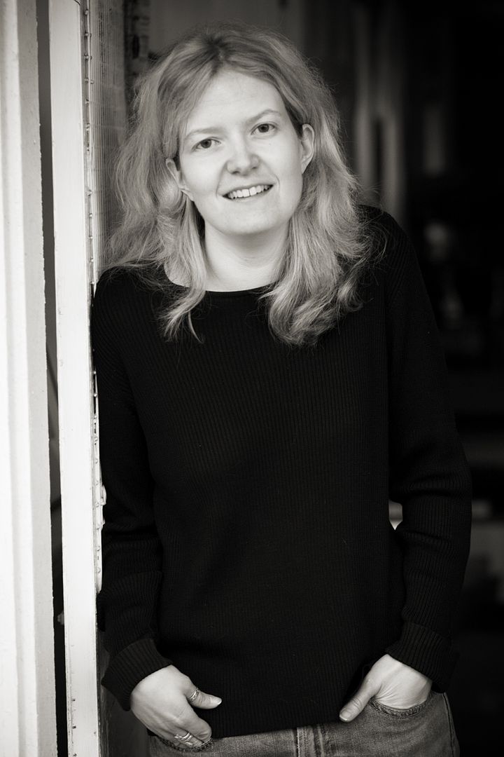 Author Elizabeth Scott