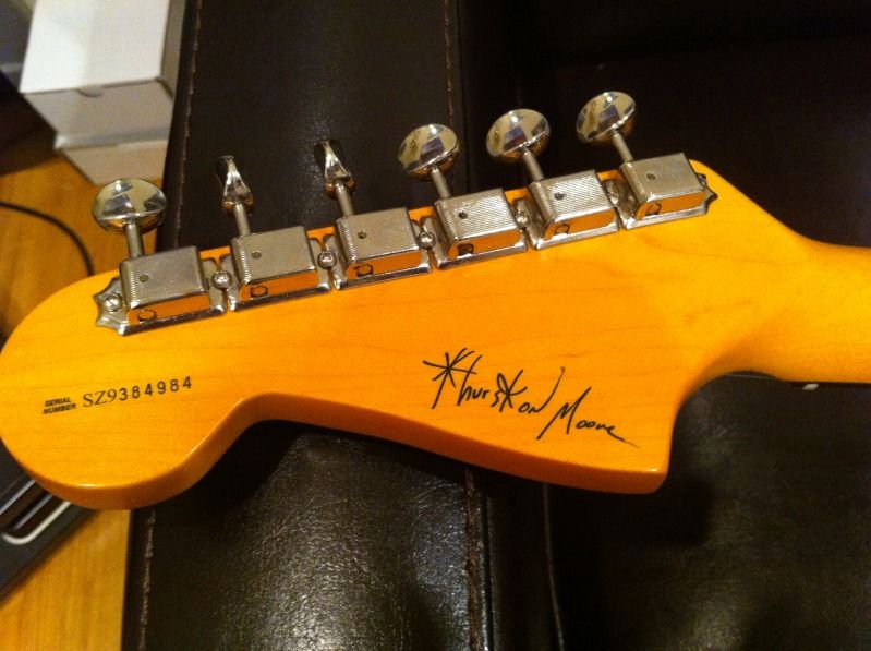 FS/FTFender Thurston Moore Jazzmaster Ex+ bone nut w/OHSC Electric