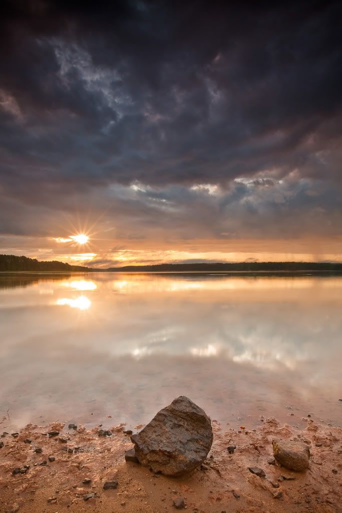 IMAGE: http://i9.photobucket.com/albums/a92/DJJUST/SunBreaksatJordanLake-Resize.jpg