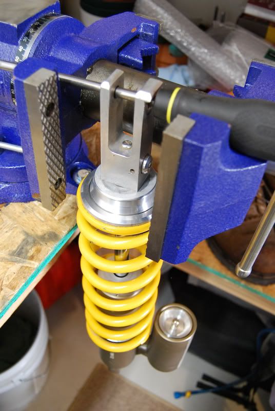 AAAgh! I'm stuck. Showa Shock Oil Change Motorcycle Suspension