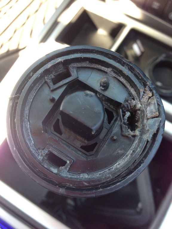 HOWTO remove the 6 speed shift knob Euro & US version Dodge Nitro