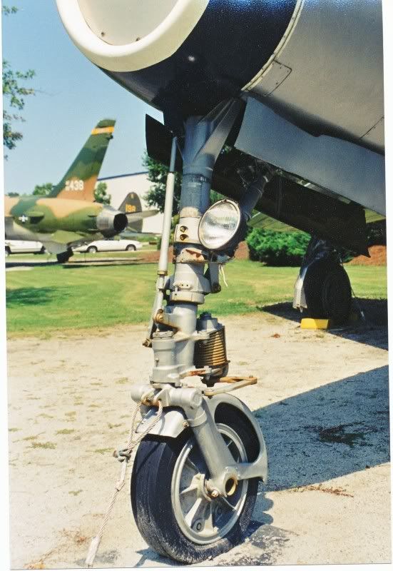 F-84FWRdisplay5.jpg