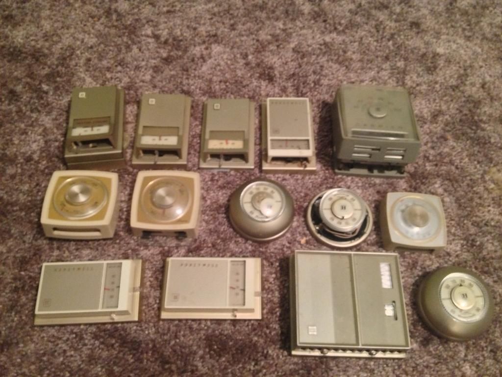 Huge Antique Vintage Thermostat Collection Mostly Honeywell
